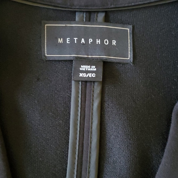 Blazer - Picture 2 of 2